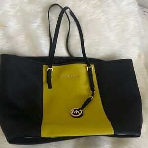 Micheal Kors Tote